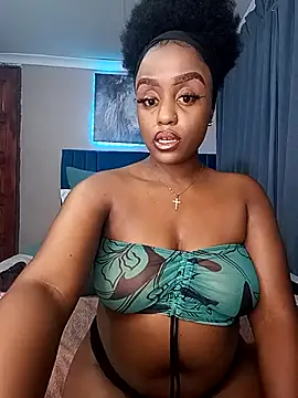 Queen-Chocolate online show from February 25, 9:35 pm