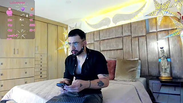 petterwilly1 online show from December 15, 3:06 pm