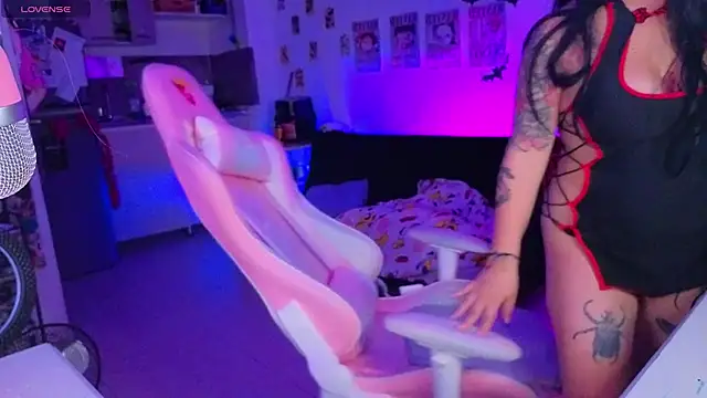 Celeste Bauman online show from November 13, 12:20 am