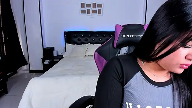 Meghan As online show from November 11, 12:57 pm