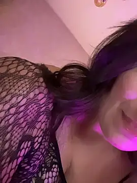 Miss Mia 5 online show from December 17, 1:26 pm