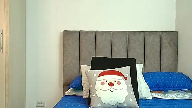 karina lewis  online show from December 19, 5:32 am