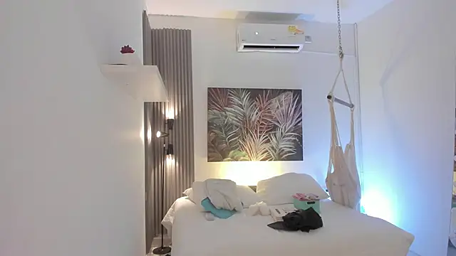 emma alice  online show from November 27, 12:19 pm