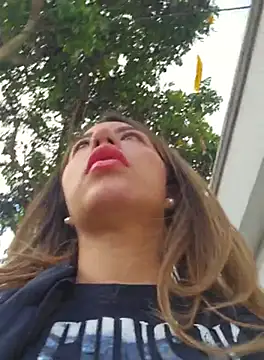 Karen San Miguel online show from October 4, 9:52 pm