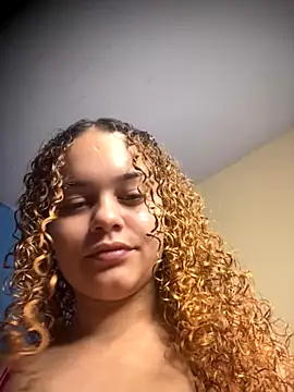 Lolacavalona online show from October 3, 6:13 pm