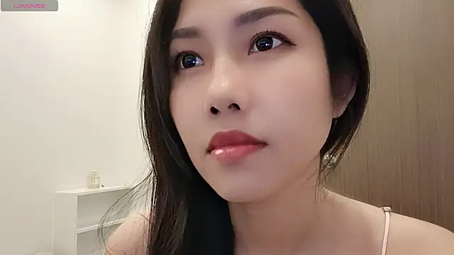 Sugar2k5 online show from November 30, 7:56 am