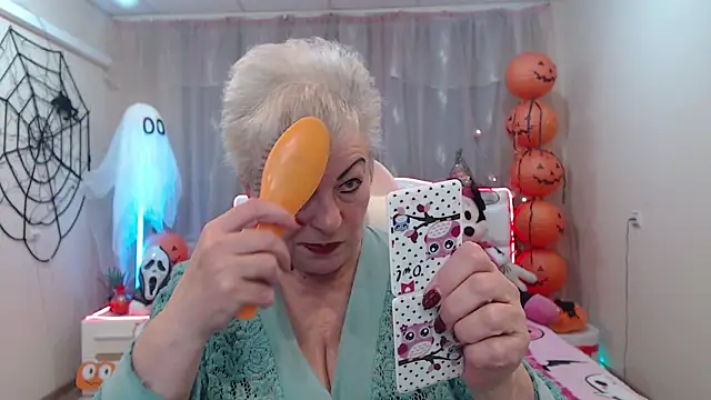 KayleSmoll online show from October 18, 6:42 pm