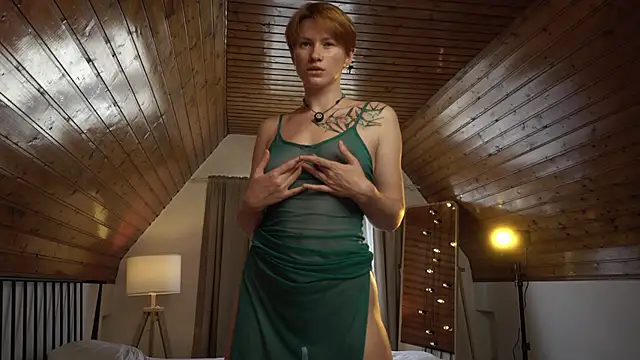 AkaneiroDemon online show from September 16, 1:30 pm