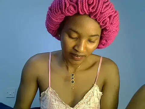 cute-alexis online show from November 22, 1:14 pm