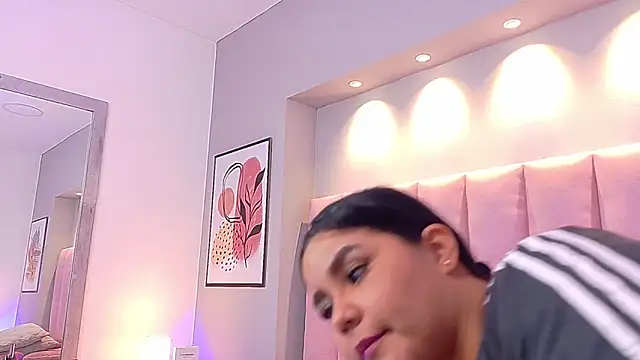 KeilyRoss online show from February 12, 7:59 pm