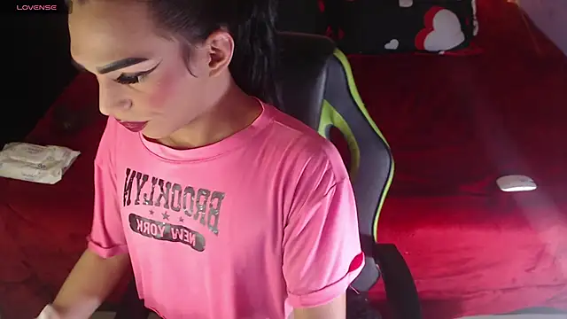 MARGOTFERRER online show from November 13, 5:17 am