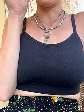 indie-rayne online show from September 30, 1:50 pm