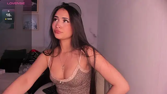 lara madisson online show from November 17, 5:52 am