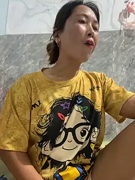 Linaannn online show from November 4, 11:43 pm