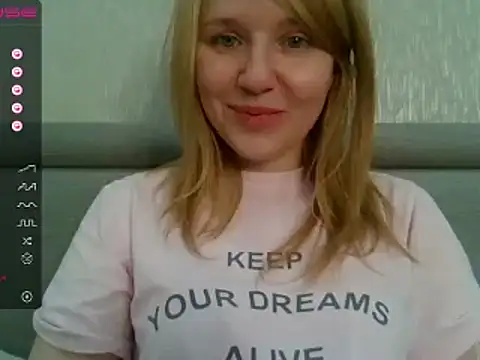 urbadkitty online show from December 2, 8:48 am