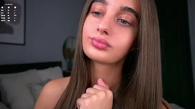 PiquingOgalala online show from November 13, 1:04 am