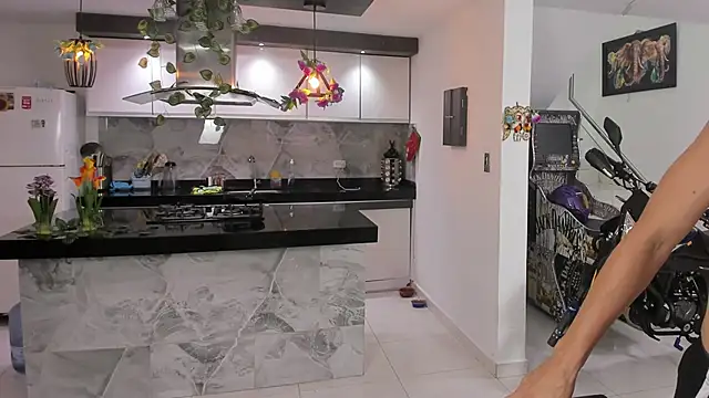 vicky wendy hot sexx online show from November 18, 4:35 am