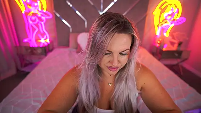 KiraCandyS online show from September 22, 9:24 pm