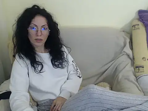 Emmatoo online show from January 9, 1:48 pm