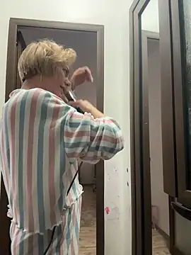 tanyagrey online show from November 11, 7:49 am