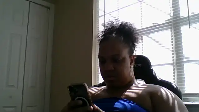 Snapshot of Badgirlbrittt chatting on October 1, 6:35 pm Badgirlbrittt online show from October 1, 6:35 pm