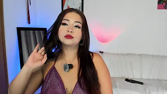 Liaah online show from February 20, 9:37 pm