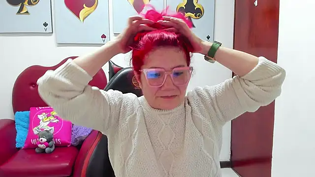 Salomeediaz  online show from December 19, 10:02 pm