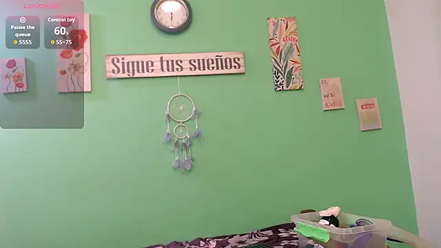 alisontitsmilk19 online show from November 18, 2:23 am