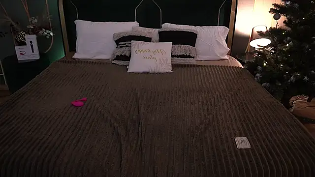 PamelaXX  online show from December 14, 8:58 pm