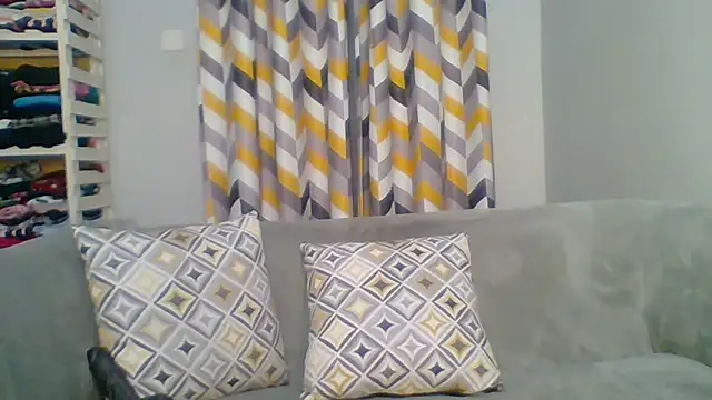 Petite 254 online show from March 23, 11:32 pm