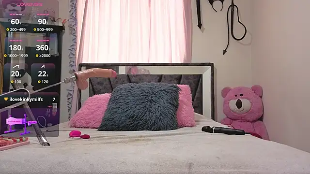 Hotsamantamature online show from February 5, 9:07 pm