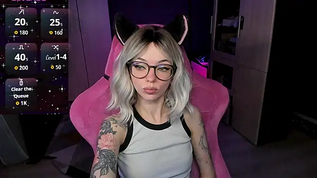 The love project online show from February 10, 11:19 pm