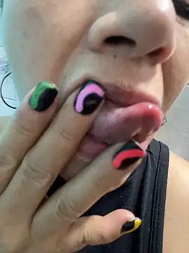 Sweeetness Milf online show from September 17, 10:19 pm