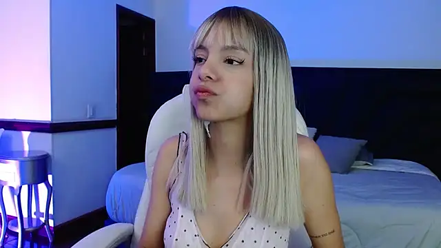 peyton golden1 online show from February 17, 3:39 am