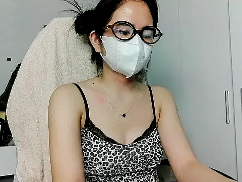 Yin-girl online show from November 19, 7:52 am