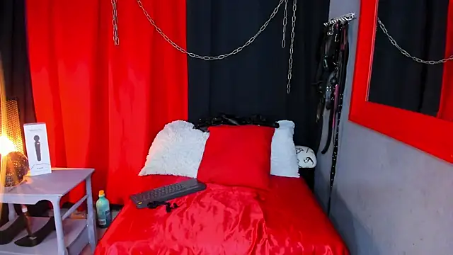 AvaLusty online show from September 29, 4:23 pm