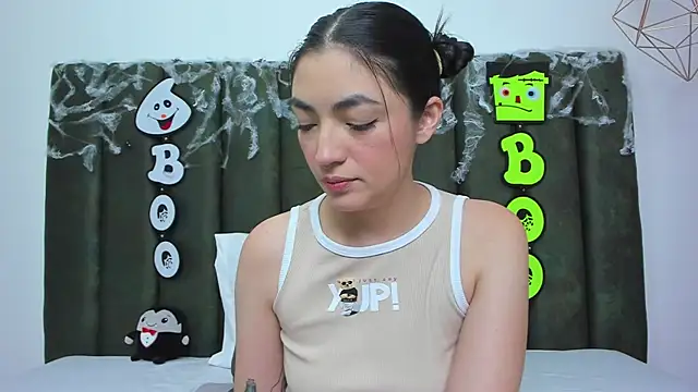 Snapshot of ThailyCherry chatting on October 20, 8:12 pm ThailyCherry online show from October 20, 8:12 pm