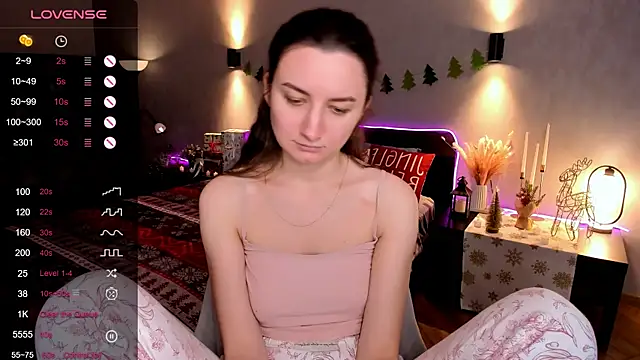 annacooleman online show from December 17, 9:02 am