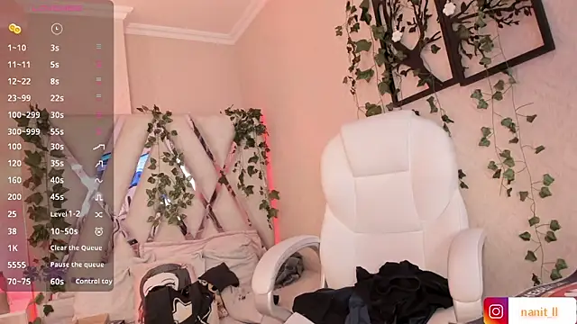 Punkys  online show from October 11, 5:48 pm