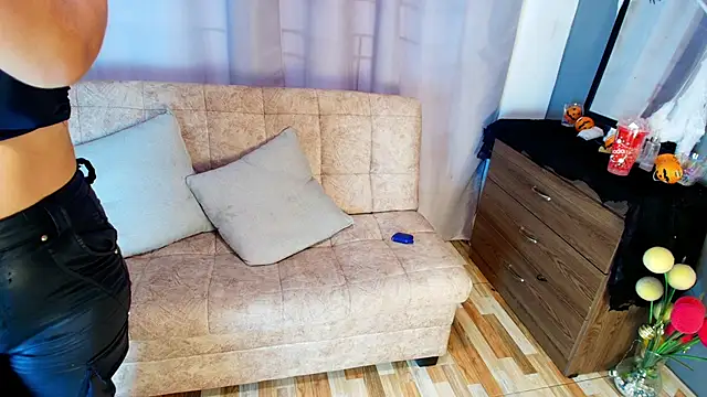 jade brunnette online show from October 26, 8:37 pm