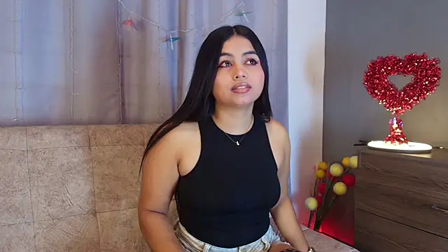 jade brunnette online show from February 15, 8:08 pm