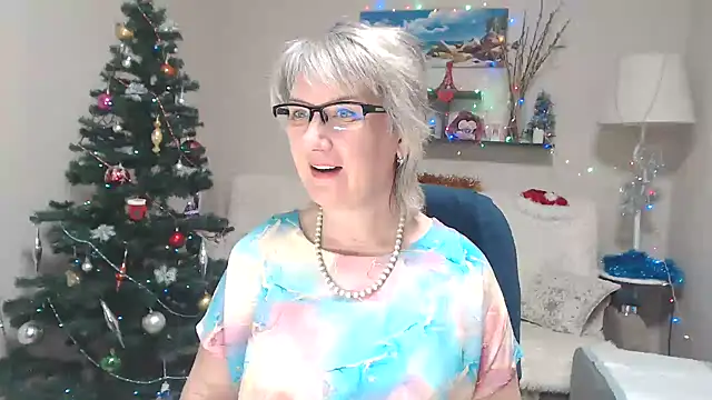 FleurMays online show from December 19, 5:32 am