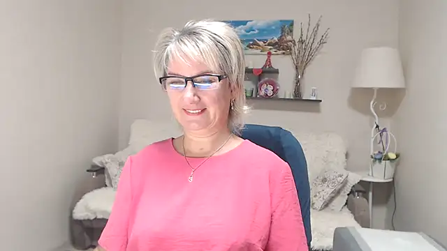 FleurMays online show from September 28, 4:19 am