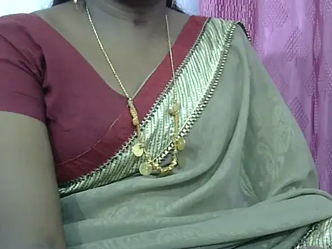 Snapshot of Hot_akshara chatting on September 23, 6:39 pm Hot akshara online show from September 23, 6:39 pm