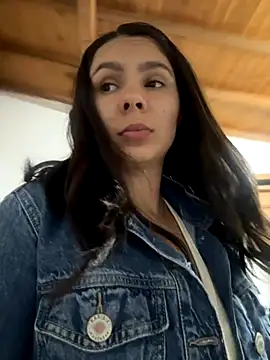 SofiaG  online show from November 10, 3:45 am