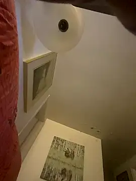 kikiwonderbar online show from December 17, 5:11 am