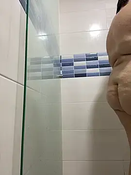 Im Amelia online show from November 20, 6:20 pm