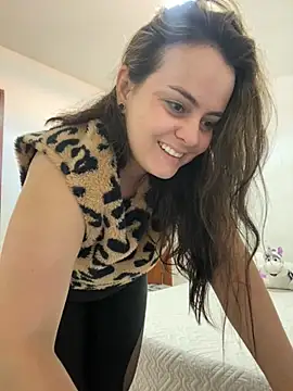 Im Amelia online show from October 20, 1:47 pm