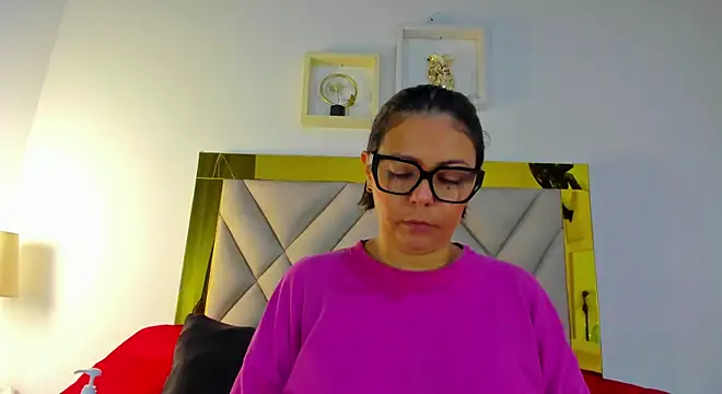 Snapshot of ariana-martins chatting on October 24, 3:13 am ariana-martins online show from October 24, 3:13 am