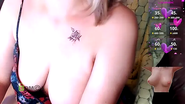  -Luna-  online show from September 18, 12:26 pm